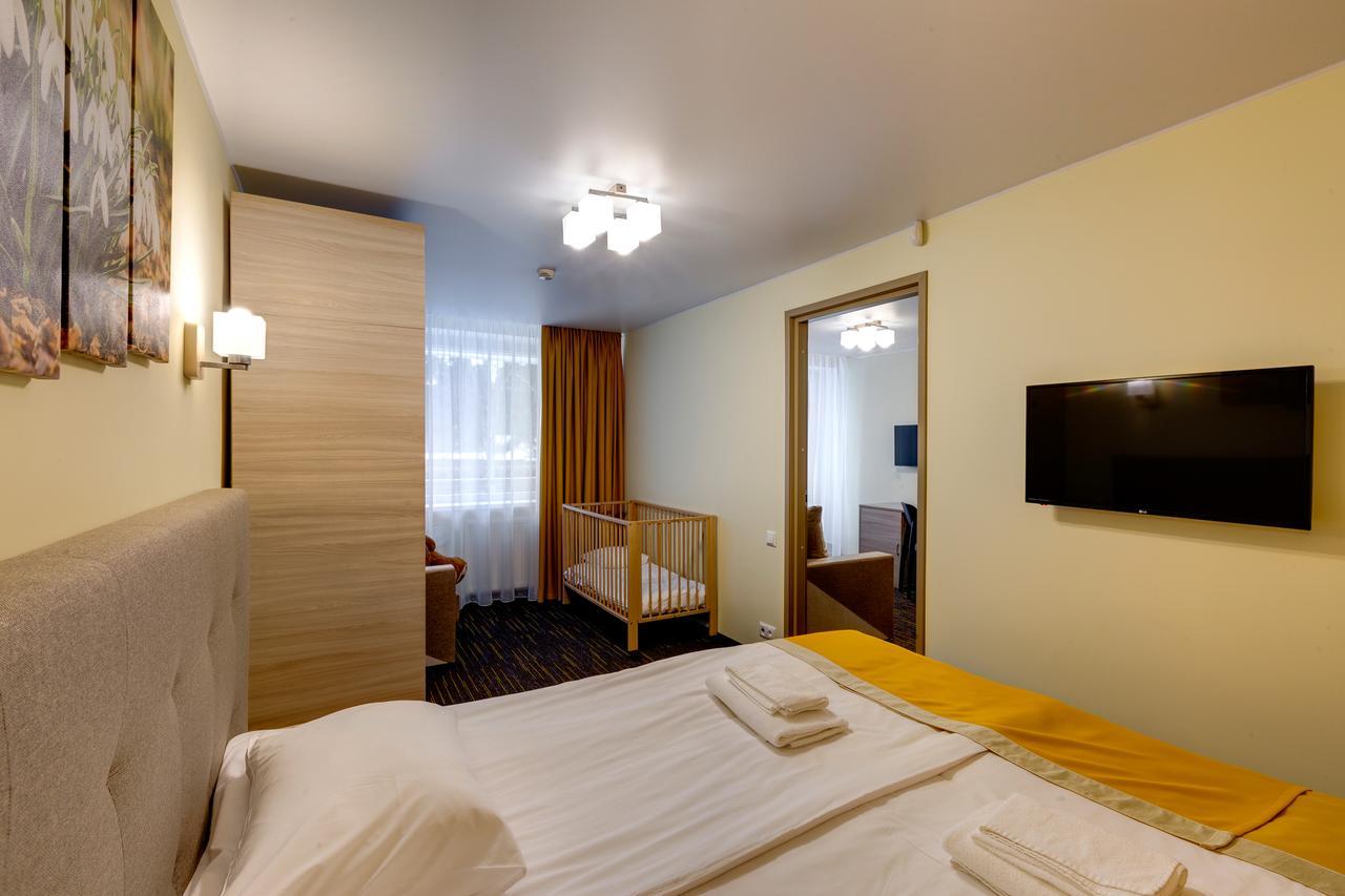 Liivarand Hotel นาร์วา-โยเอซู ภายนอก รูปภาพ