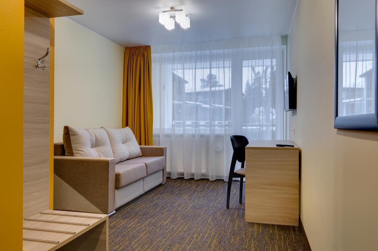 Liivarand Hotel นาร์วา-โยเอซู ภายนอก รูปภาพ